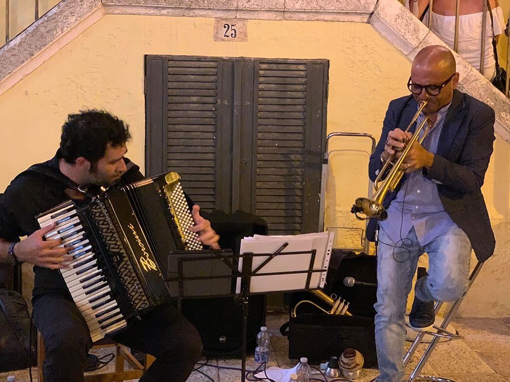 Andrea Sabatino e Vince Abbracciante - Melodico