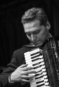 Romano Viazzani - intervista strumentiemusica.com 2024